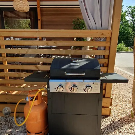 בית נופש De Luxe M&d